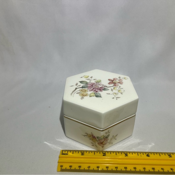 Floral Hexagonal Trinket Box - Picture 5 of 5